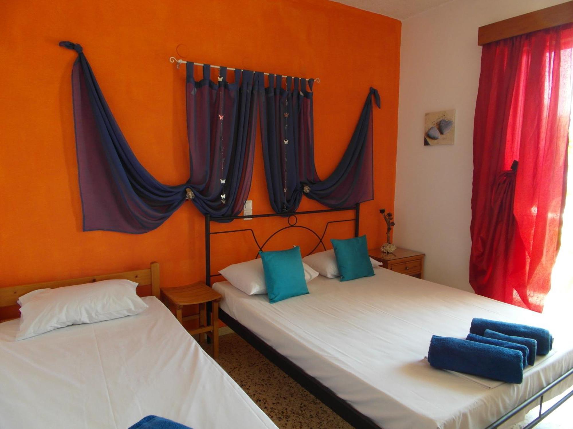 Agia Marina  Eri Studios الغرفة الصورة