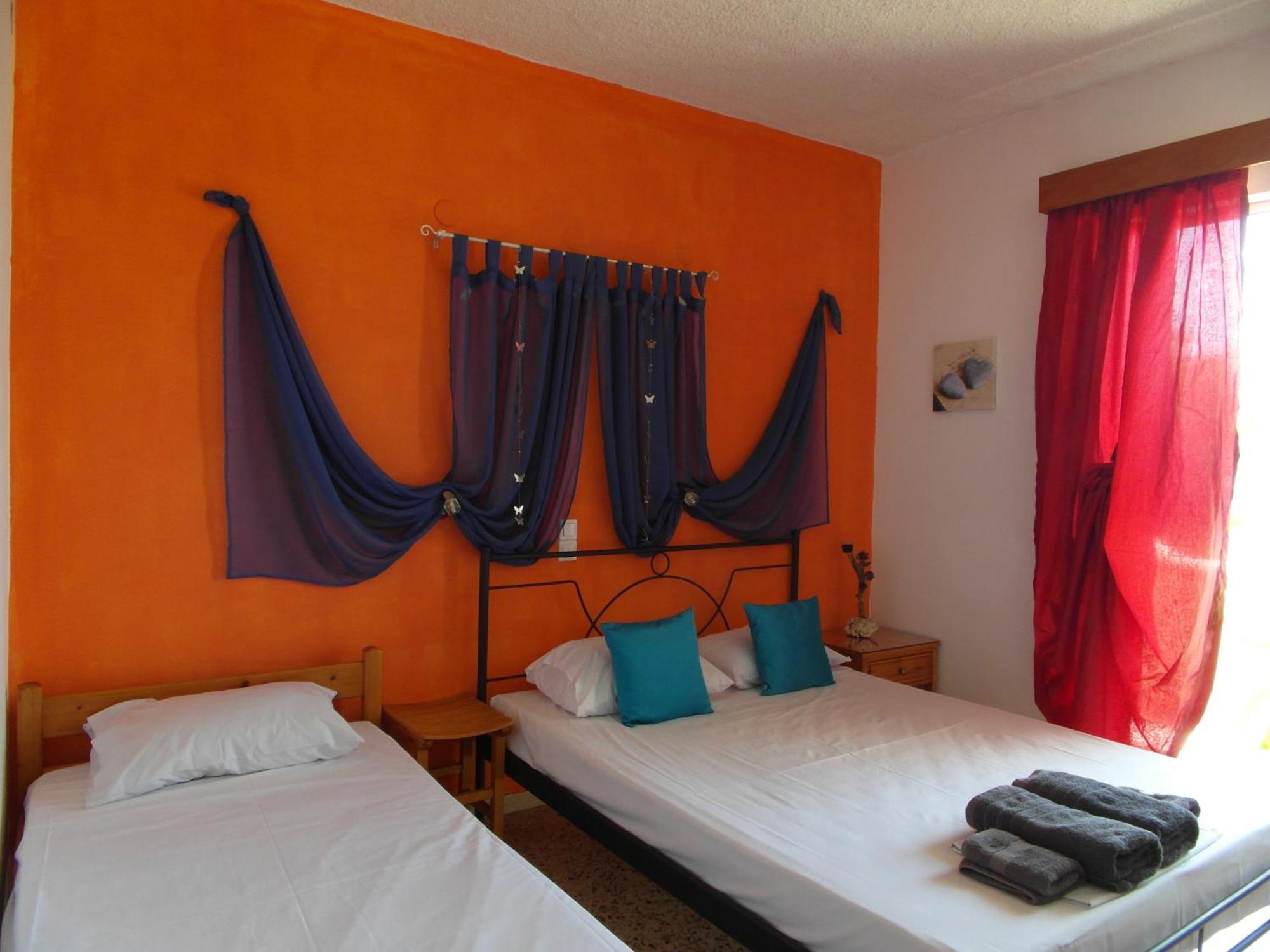 Agia Marina  Eri Studios الغرفة الصورة